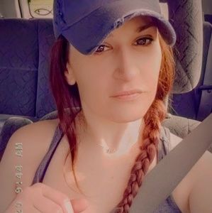 Meet your Posher, Mallory